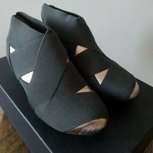 NWT United Nude Bandage Booties